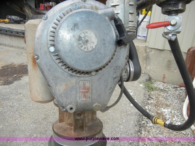 image for item U9292 Wacker packer