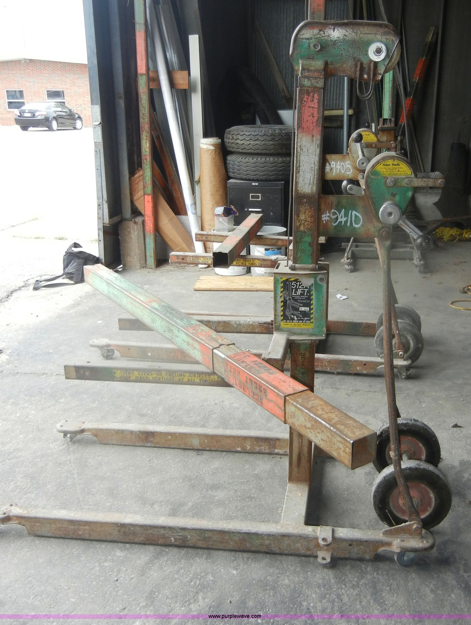 Mechanical duct jack lift in Topeka, KS Item U9278 sold Purple Wave