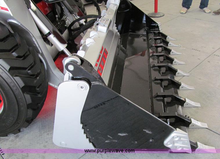 image for item B1474 2011 Case IH SV250 "RED POWER" skid steer