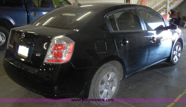 image for item D4498 2007 Nissan Sentra 2.0 <br />Non-repairable title, parts only