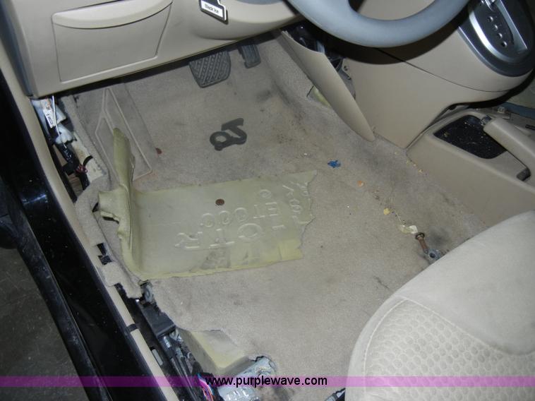 image for item D4498 2007 Nissan Sentra 2.0 <br />Non-repairable title, parts only