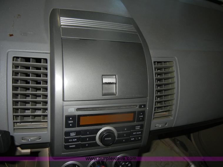 image for item D4498 2007 Nissan Sentra 2.0 <br />Non-repairable title, parts only