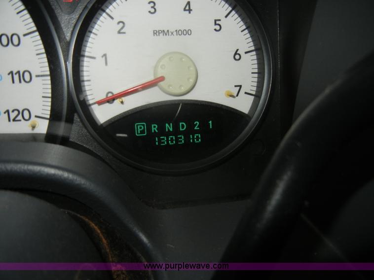 image for item D4876 2006 Dodge Durango SXT SUV <br />Non-repairable title, parts only