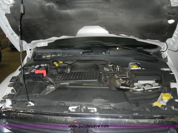 image for item D4876 2006 Dodge Durango SXT SUV <br />Non-repairable title, parts only