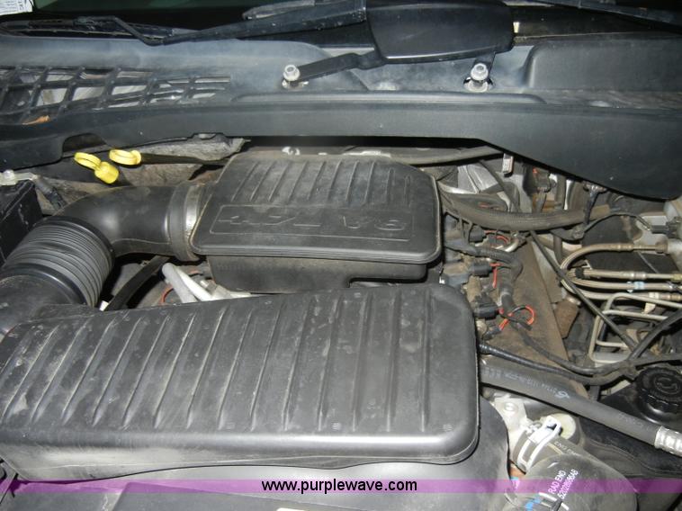 image for item D4876 2006 Dodge Durango SXT SUV <br />Non-repairable title, parts only