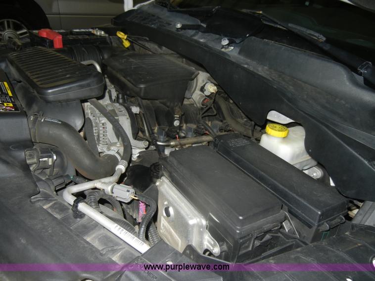 image for item D4876 2006 Dodge Durango SXT SUV <br />Non-repairable title, parts only