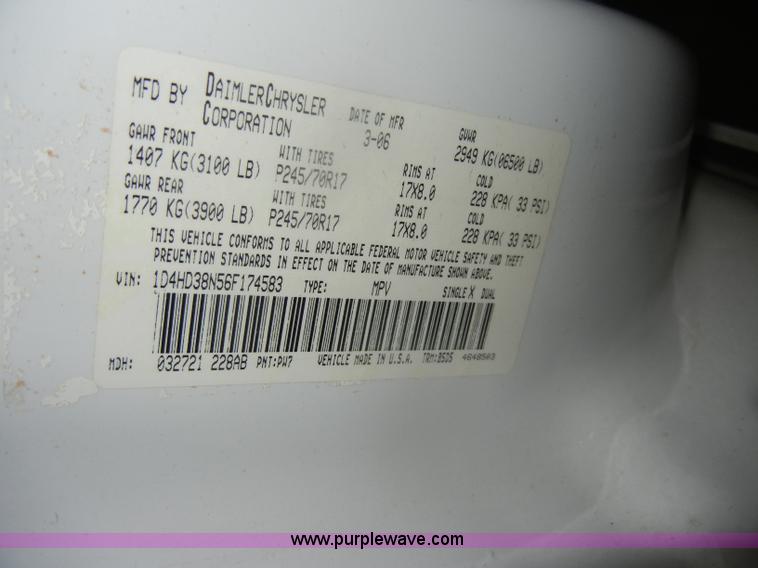 image for item D4876 2006 Dodge Durango SXT SUV <br />Non-repairable title, parts only