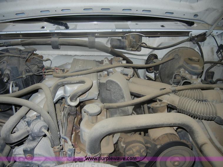 image for item D4881 1994 Ford F150 XL pickup truck