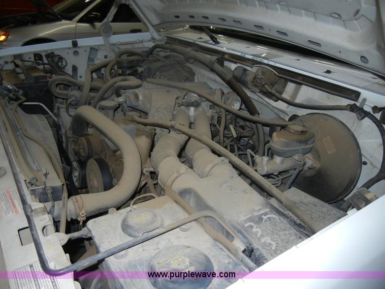 image for item D4881 1994 Ford F150 XL pickup truck