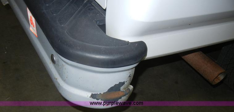 image for item D4881 1994 Ford F150 XL pickup truck