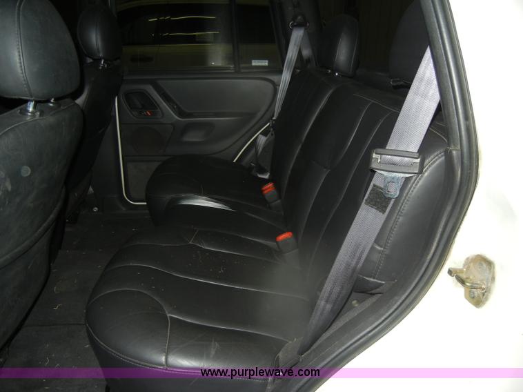 image for item D4882 2001 Jeep Grand Cherokee Laredo SUV