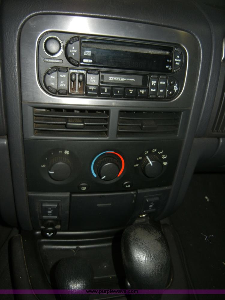 image for item D4882 2001 Jeep Grand Cherokee Laredo SUV