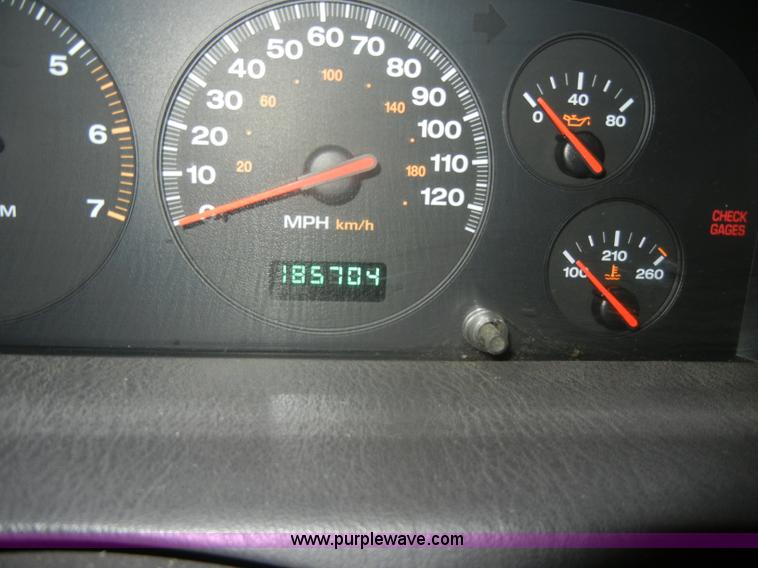 image for item D4882 2001 Jeep Grand Cherokee Laredo SUV