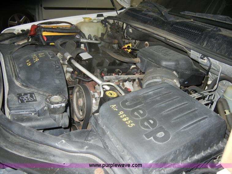 image for item D4882 2001 Jeep Grand Cherokee Laredo SUV