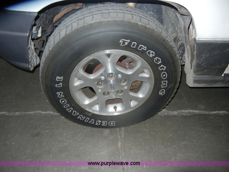 image for item D4882 2001 Jeep Grand Cherokee Laredo SUV