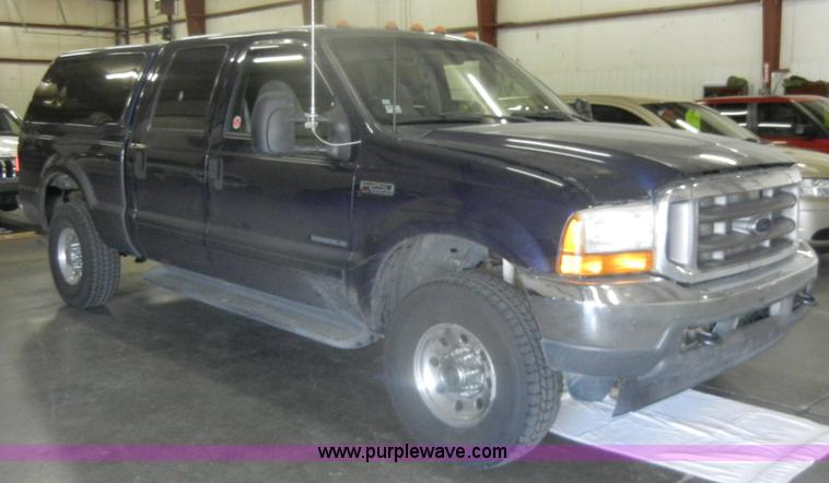 image for item D4883 2001 Ford F250 XLT Super Duty Crew Cab pickup truck