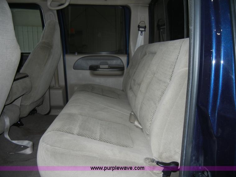 image for item D4883 2001 Ford F250 XLT Super Duty Crew Cab pickup truck