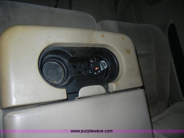image for item D4883 2001 Ford F250 XLT Super Duty Crew Cab pickup truck