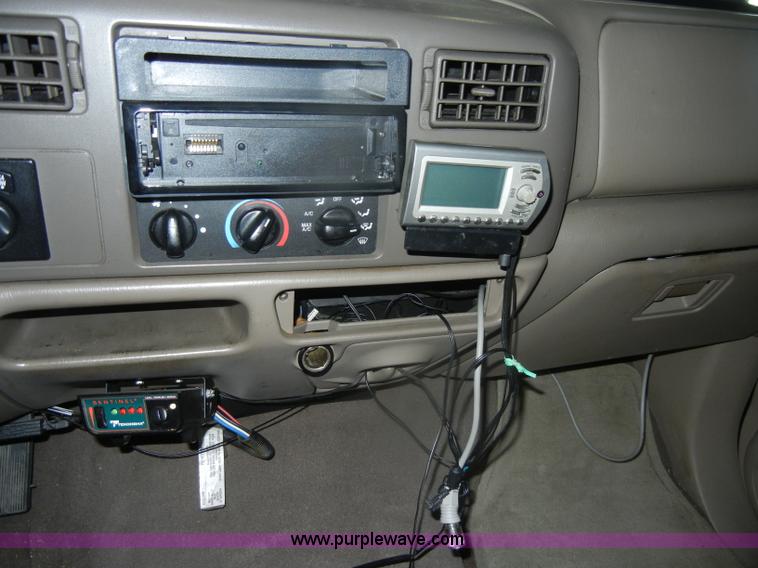 image for item D4883 2001 Ford F250 XLT Super Duty Crew Cab pickup truck