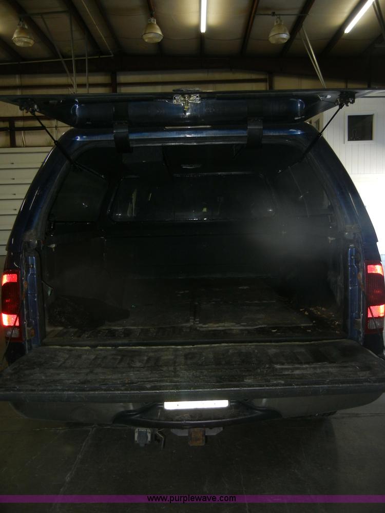 image for item D4883 2001 Ford F250 XLT Super Duty Crew Cab pickup truck