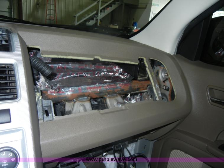 image for item D4884 2009 Dodge Journey SXT SUV <br />Non-repairable title, parts only