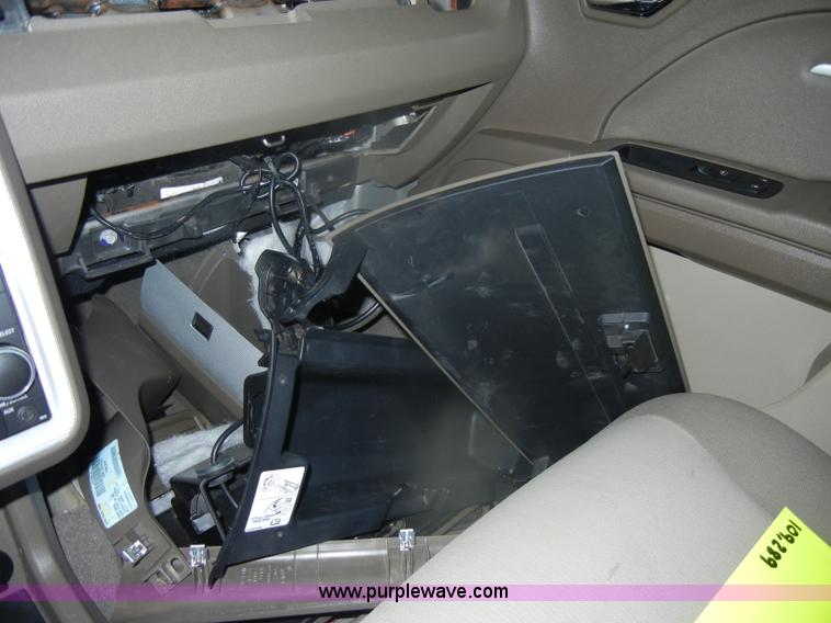image for item D4884 2009 Dodge Journey SXT SUV <br />Non-repairable title, parts only