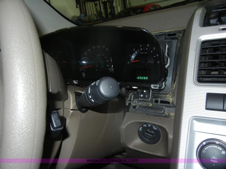 image for item D4884 2009 Dodge Journey SXT SUV <br />Non-repairable title, parts only