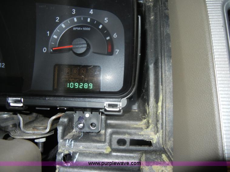 image for item D4884 2009 Dodge Journey SXT SUV <br />Non-repairable title, parts only