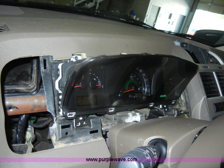 image for item D4884 2009 Dodge Journey SXT SUV <br />Non-repairable title, parts only