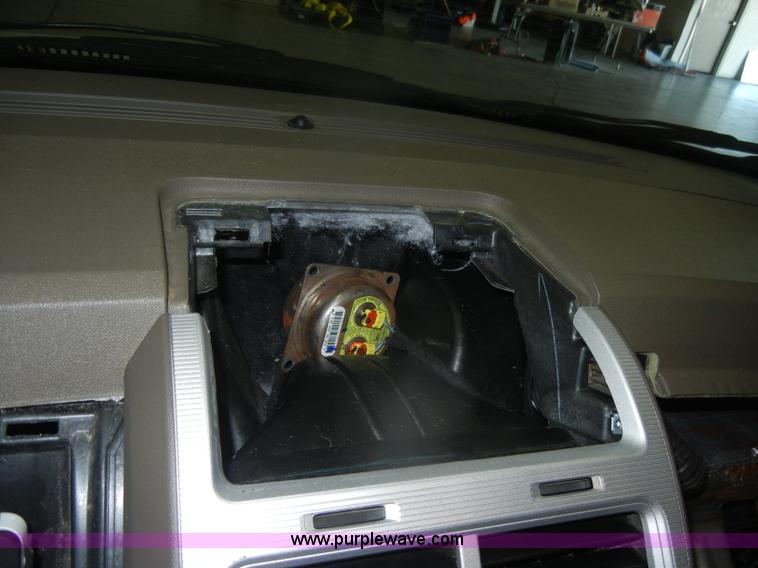 image for item D4884 2009 Dodge Journey SXT SUV <br />Non-repairable title, parts only
