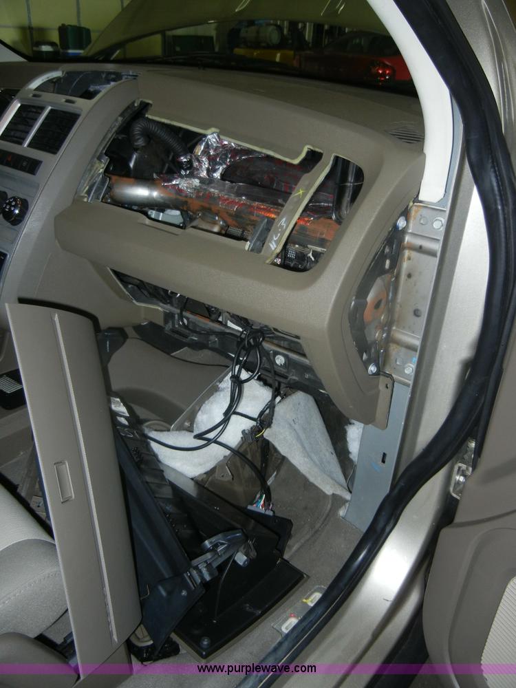image for item D4884 2009 Dodge Journey SXT SUV <br />Non-repairable title, parts only