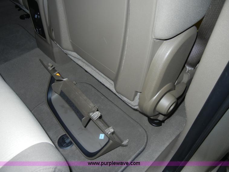 image for item D4884 2009 Dodge Journey SXT SUV <br />Non-repairable title, parts only