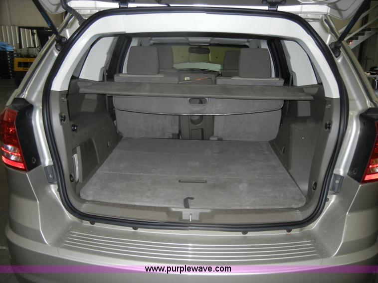 image for item D4884 2009 Dodge Journey SXT SUV <br />Non-repairable title, parts only