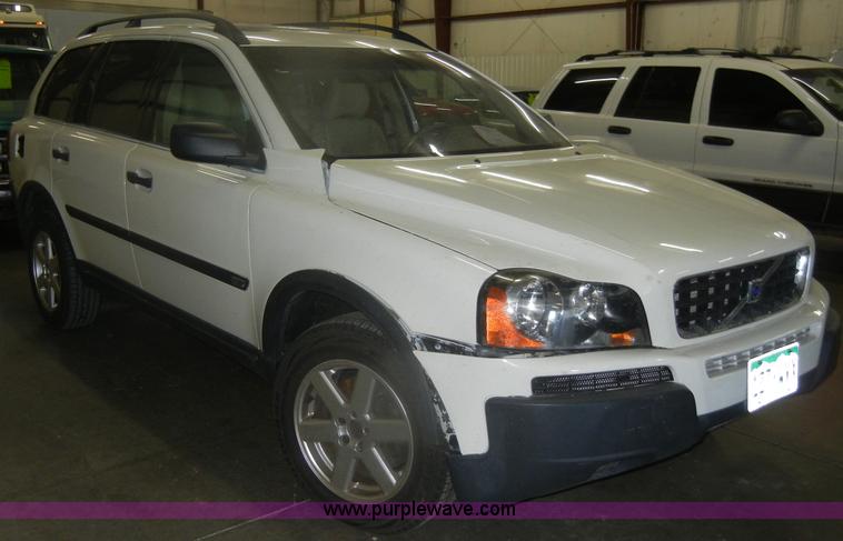 image for item D4885 2003 Volvo XC90 SUV <br />Non-repairable title, parts only