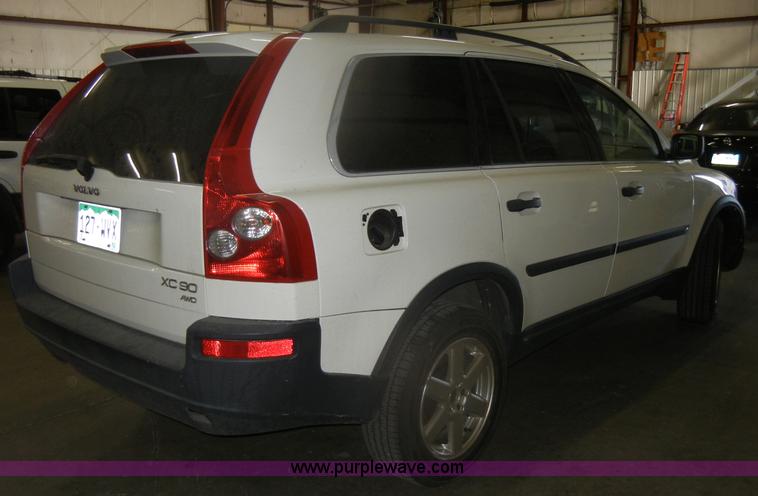 image for item D4885 2003 Volvo XC90 SUV <br />Non-repairable title, parts only