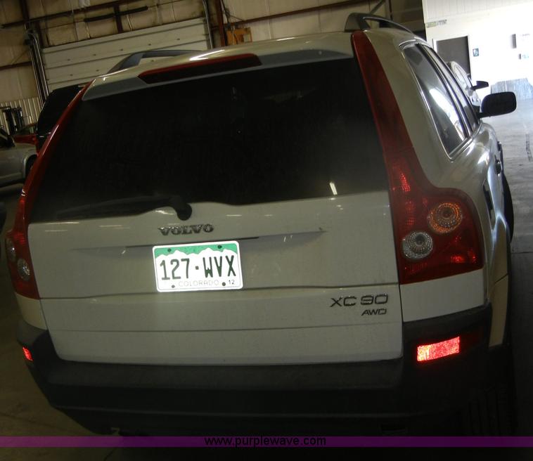 image for item D4885 2003 Volvo XC90 SUV <br />Non-repairable title, parts only