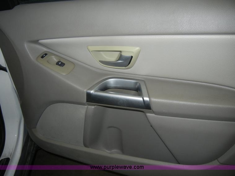 image for item D4885 2003 Volvo XC90 SUV <br />Non-repairable title, parts only