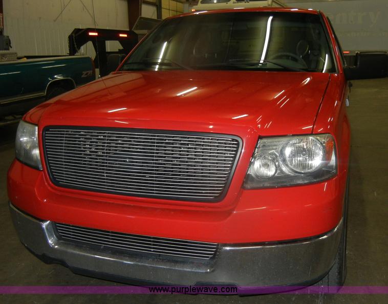 image for item D4887 2004 Ford F150 XLT SuperCab pickup truck