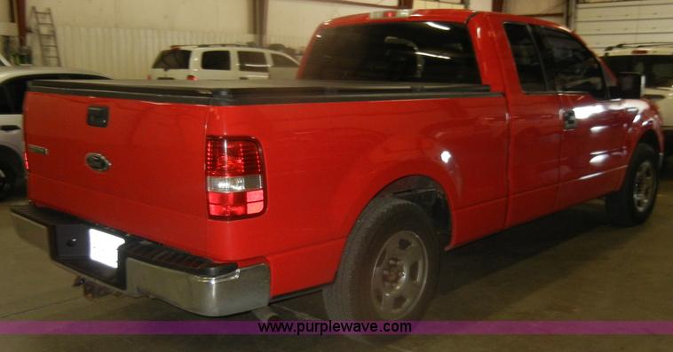 image for item D4887 2004 Ford F150 XLT SuperCab pickup truck