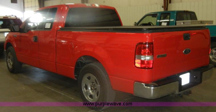 image for item D4887 2004 Ford F150 XLT SuperCab pickup truck
