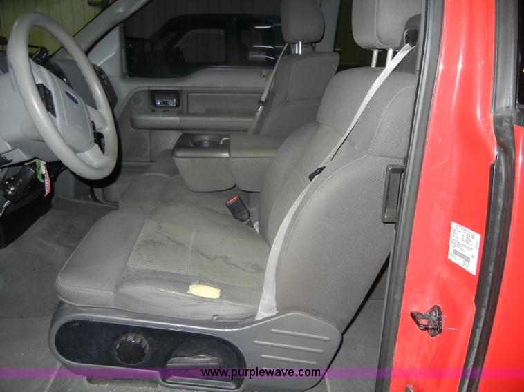 image for item D4887 2004 Ford F150 XLT SuperCab pickup truck