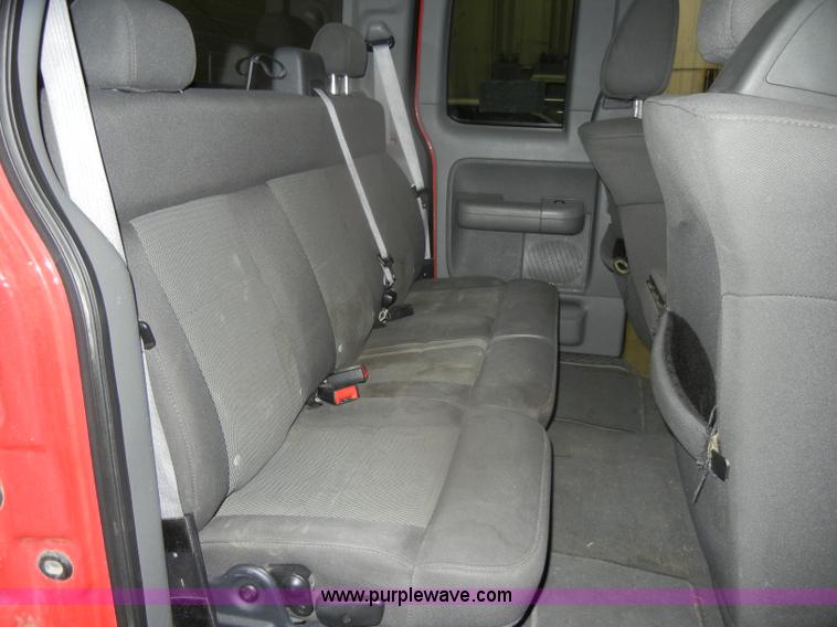 image for item D4887 2004 Ford F150 XLT SuperCab pickup truck