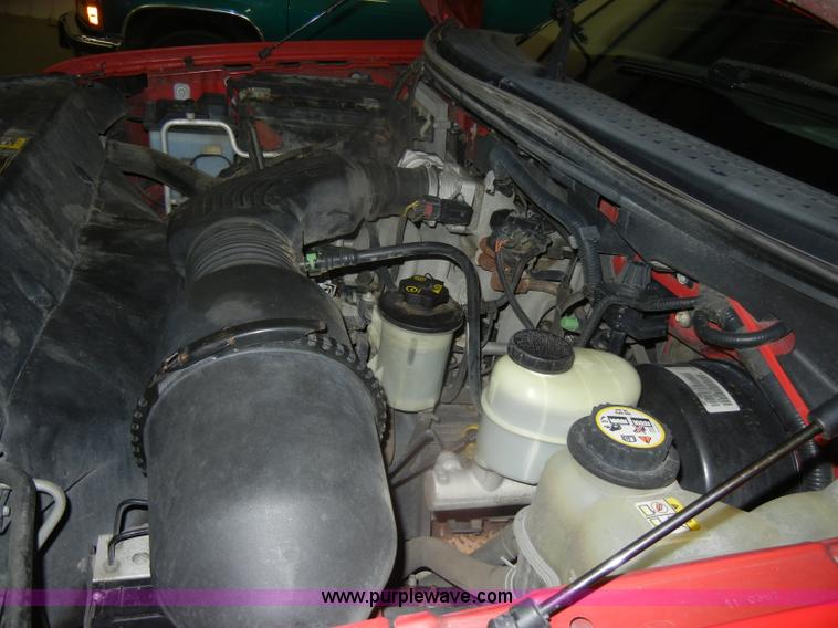 image for item D4887 2004 Ford F150 XLT SuperCab pickup truck