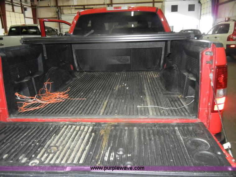 image for item D4887 2004 Ford F150 XLT SuperCab pickup truck