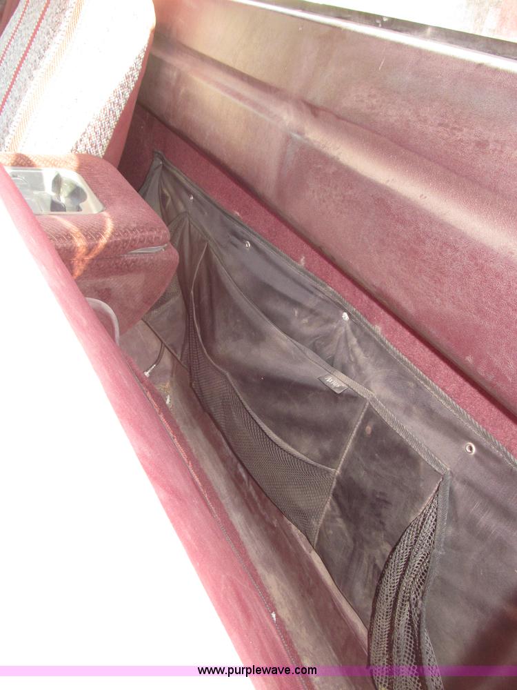 image for item B5221 1999 Chevrolet 3500 LS pickup truck