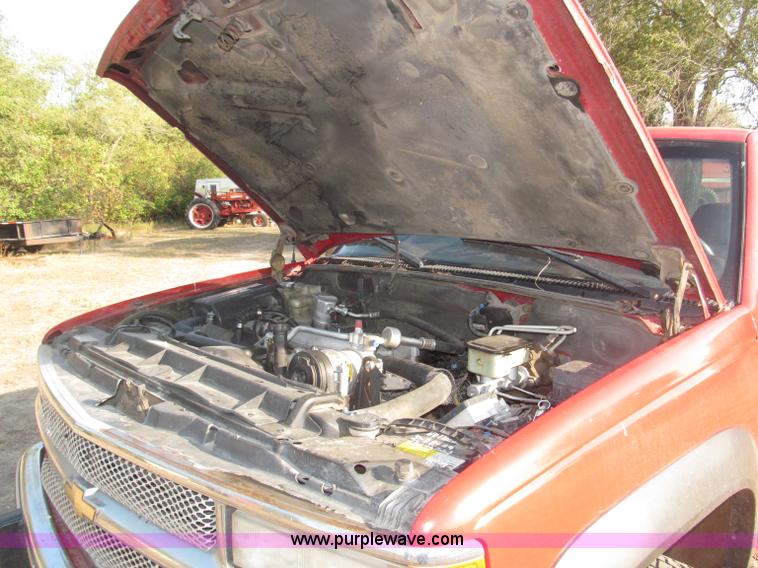 image for item B5221 1999 Chevrolet 3500 LS pickup truck