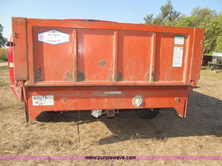 image for item B5221 1999 Chevrolet 3500 LS pickup truck