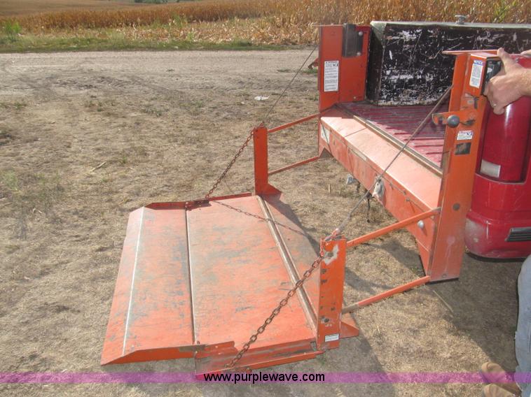 image for item B5221 1999 Chevrolet 3500 LS pickup truck