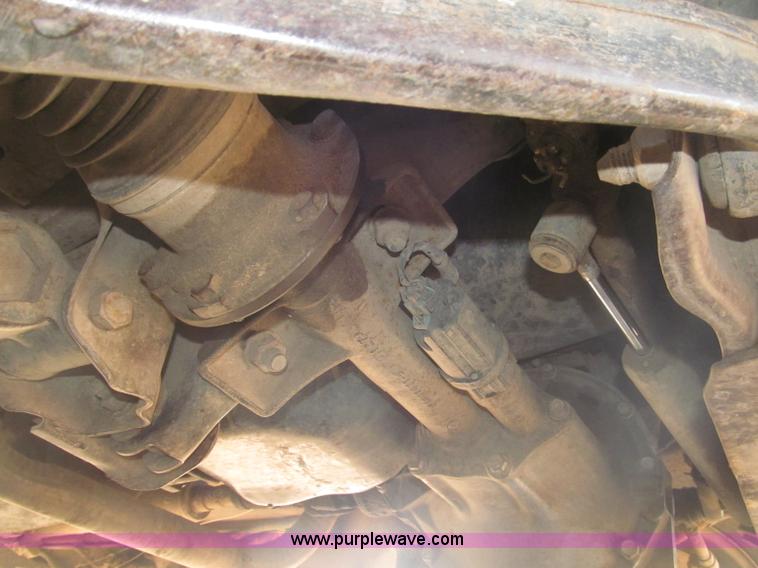 image for item B5221 1999 Chevrolet 3500 LS pickup truck