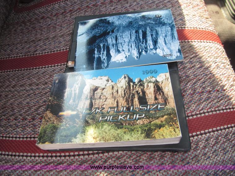 image for item B5221 1999 Chevrolet 3500 LS pickup truck